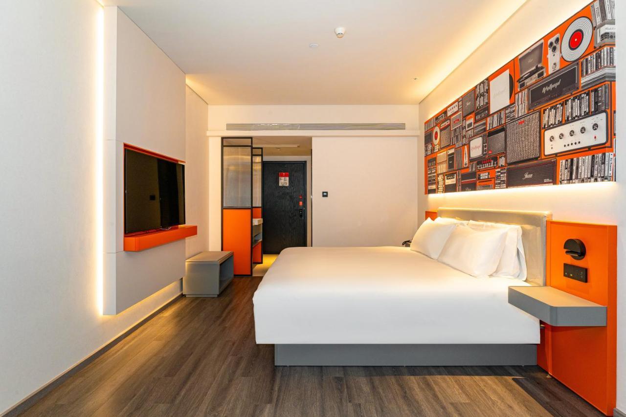Ibis Styles Hotel - 260M From Guangji Street Subway Station Hszian Kültér fotó