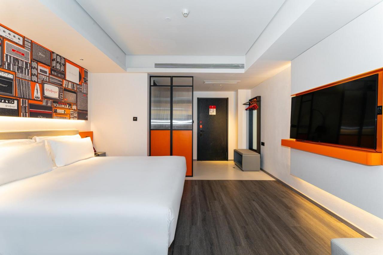 Ibis Styles Hotel - 260M From Guangji Street Subway Station Hszian Kültér fotó